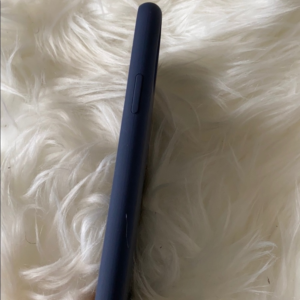 iPhone 11 Pro case - Picture 3 of 4
